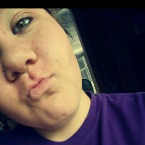 Meet your Posher, Desiree